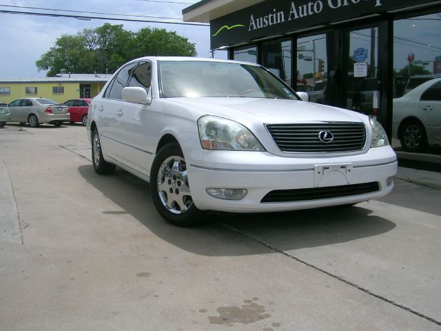 Lexus LS 430 2002 photo 2