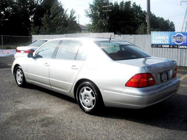 Lexus LS 430 2002 photo 3