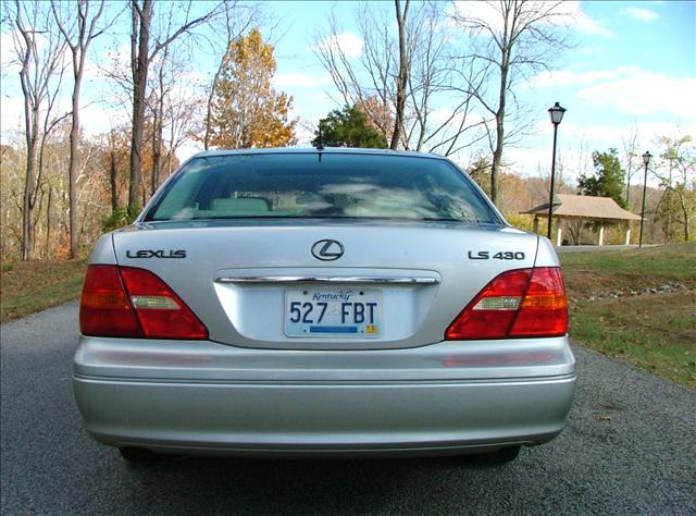 Lexus LS 430 2002 photo 3