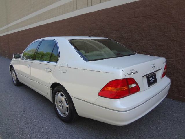 Lexus LS 430 2002 photo 3