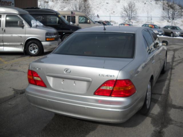Lexus LS 430 2003 photo 2