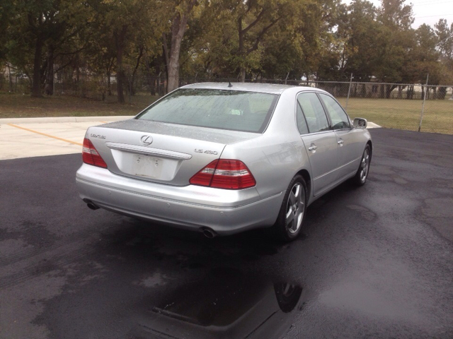 Lexus LS 430 2004 photo 2