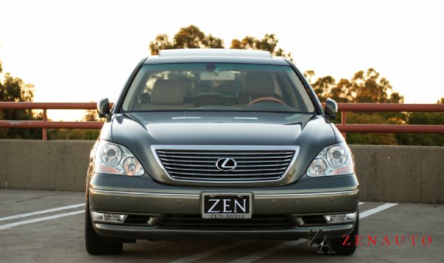Lexus LS 430 2004 photo 2