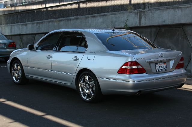 Lexus LS 430 2005 photo 2