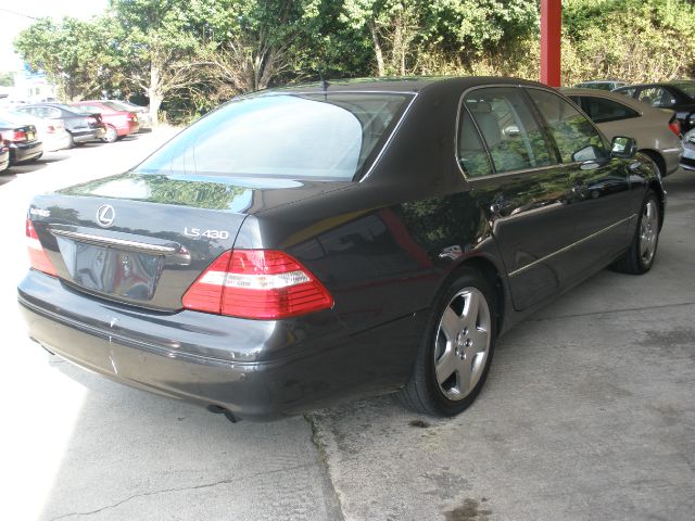 Lexus LS 430 2005 photo 2