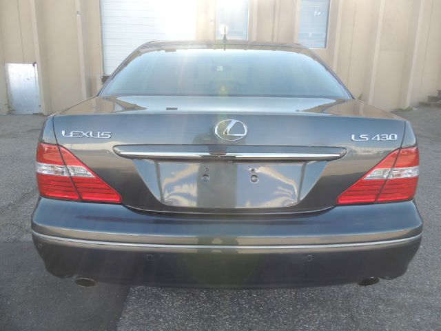 Lexus LS 430 2005 photo 28