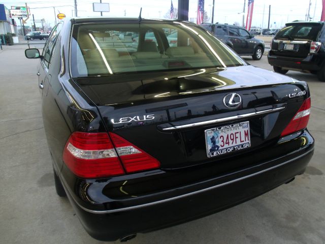Lexus LS 430 2006 photo 2