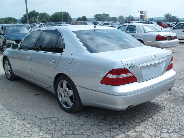 Lexus LS 430 2006 photo 3