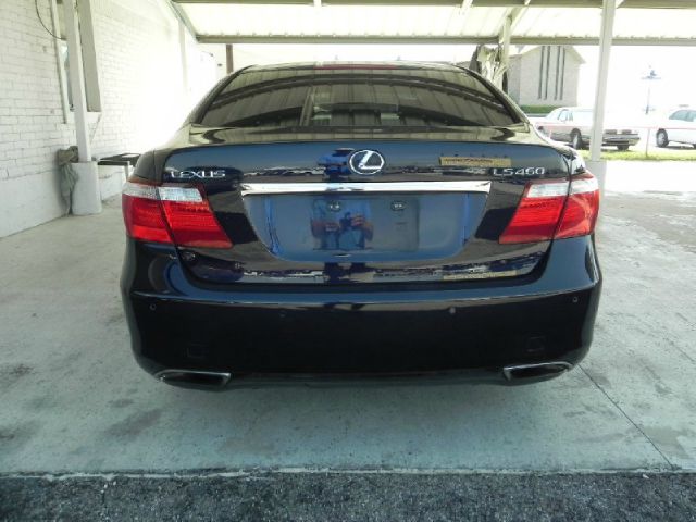 Lexus LS 460 5DR 4WD CREW CA Sedan