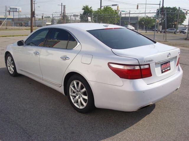 Lexus LS 460 2008 photo 4