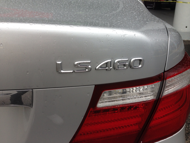 Lexus LS 460 5DR 4WD CREW CA Sedan