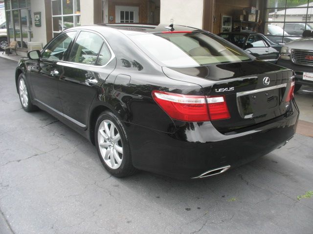 Lexus LS 460 2009 photo 14
