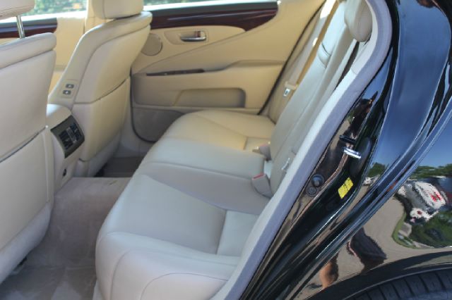 Lexus LS 460 2009 photo 22