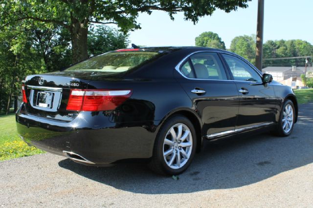 Lexus LS 460 2009 photo 32