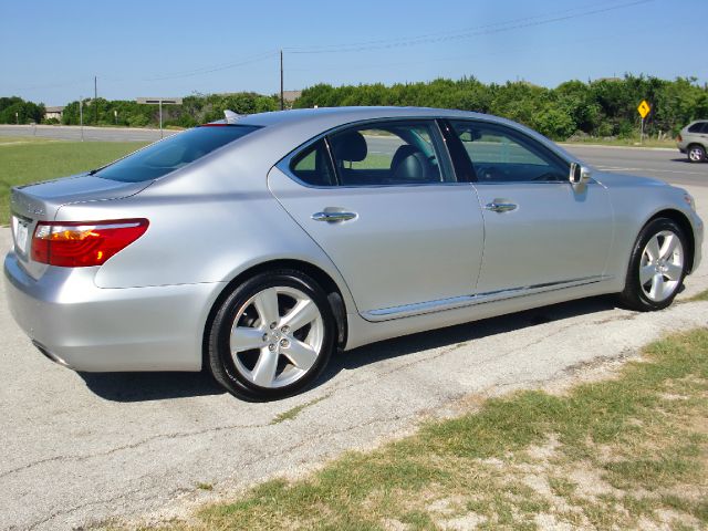 Lexus LS 460 2011 photo 1
