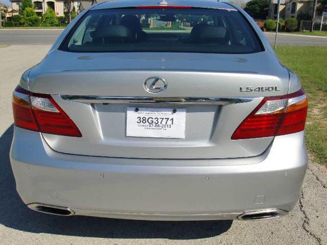 Lexus LS 460 2011 photo 10