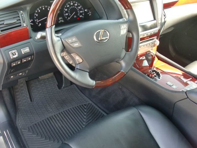 Lexus LS 460 2011 photo 15