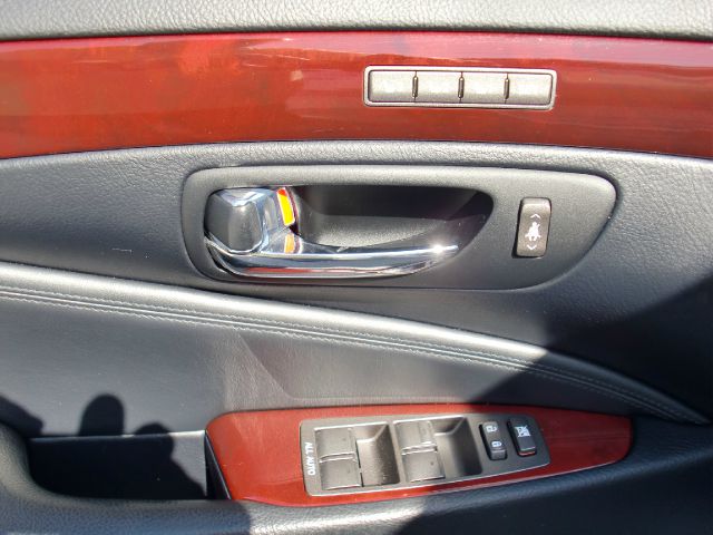 Lexus LS 460 2011 photo 18