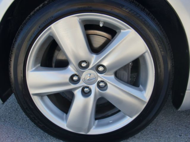 Lexus LS 460 2011 photo 20