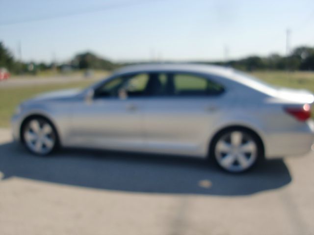 Lexus LS 460 2011 photo 4