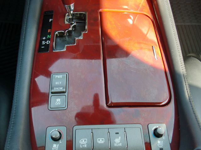 Lexus LS 460 2011 photo 6