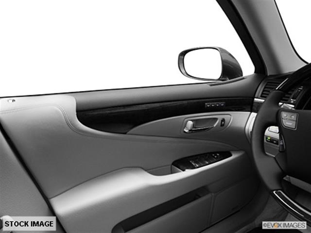 Lexus LS 460 Unknown Sedan