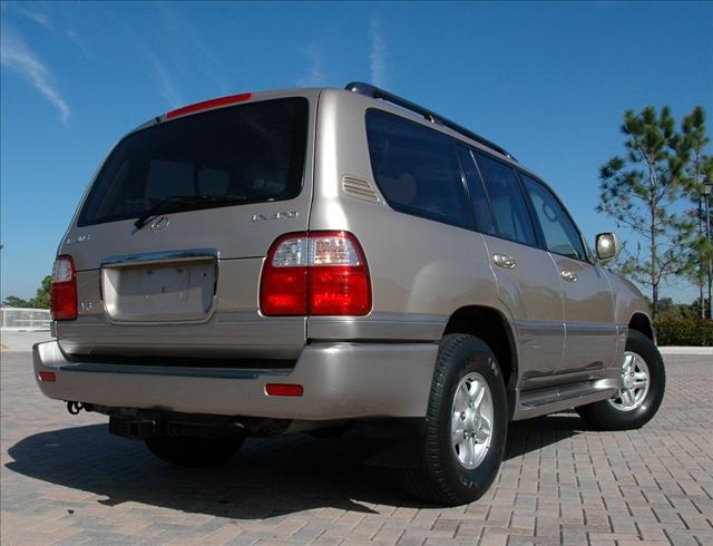 Lexus LX 470 1998 photo 1