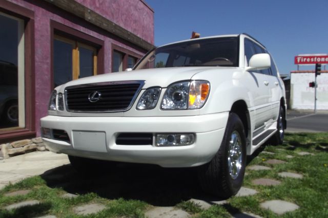 Lexus LX 470 1998 photo 2