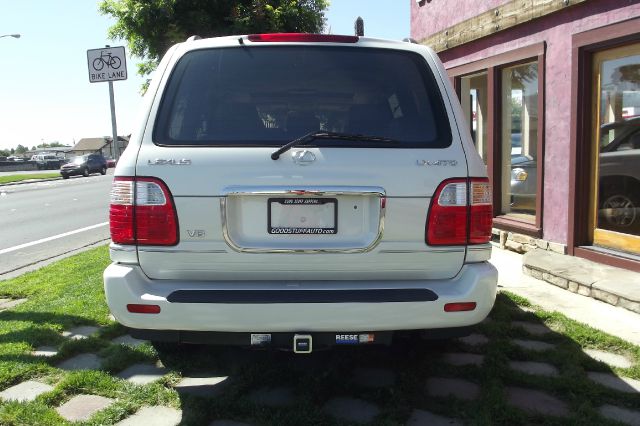 Lexus LX 470 1998 photo 3