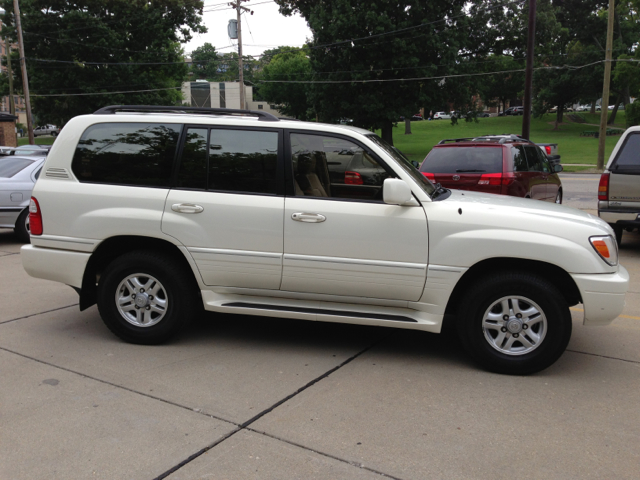 Lexus LX 470 2000 photo 3