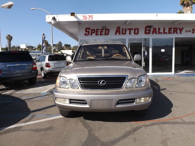 Lexus LX 470 2000 photo 2
