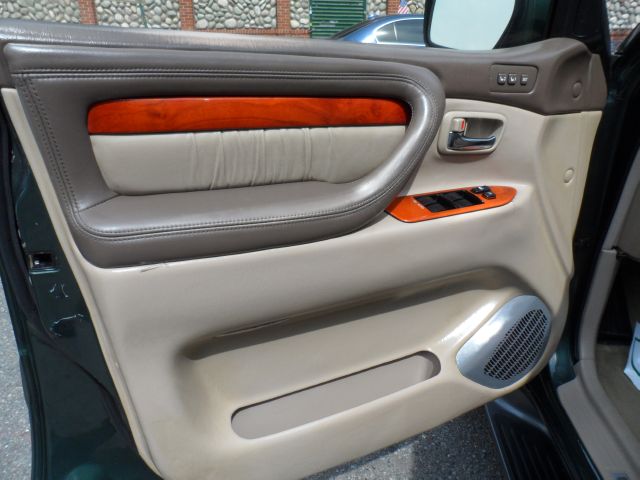 Lexus LX 470 2000 photo 13