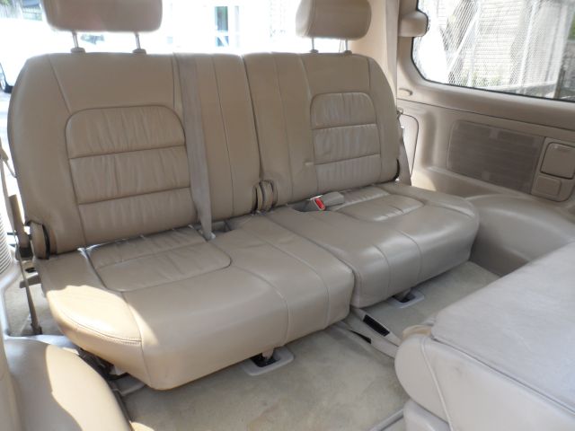 Lexus LX 470 2000 photo 29