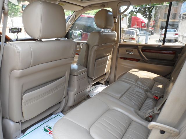 Lexus LX 470 2000 photo 32