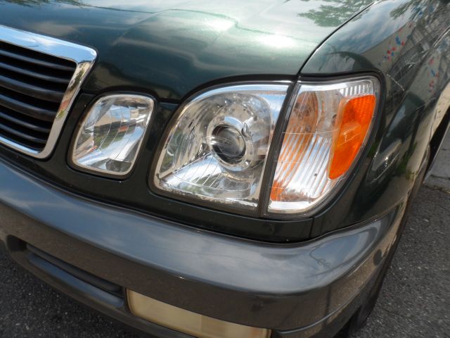 Lexus LX 470 2000 photo 35