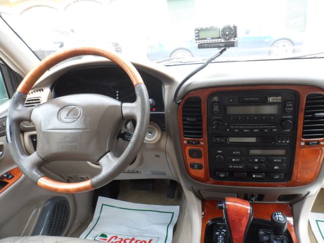 Lexus LX 470 2000 photo 42