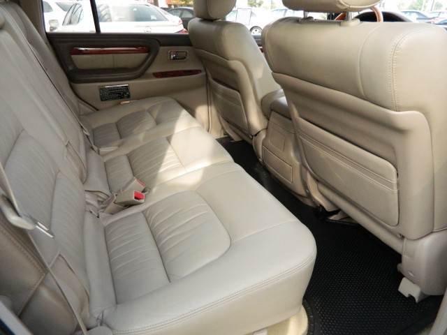 Lexus LX 470 2001 photo 3