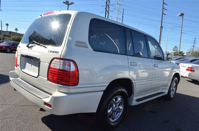 Lexus LX 470 2001 photo 2