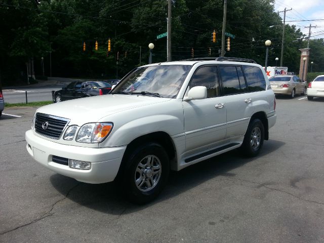 Lexus LX 470 2001 photo 4