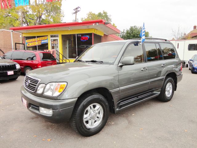 Lexus LX 470 2001 photo 2