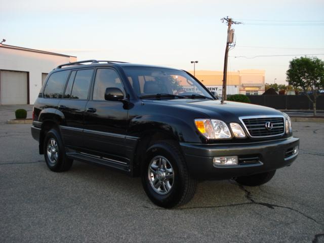 Lexus LX 470 2002 photo 1