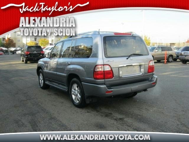 Lexus LX 470 2003 photo 2