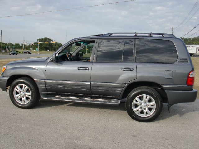 Lexus LX 470 2004 photo 4