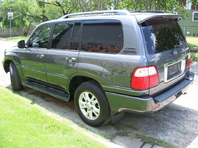 Lexus LX 470 2004 photo 4