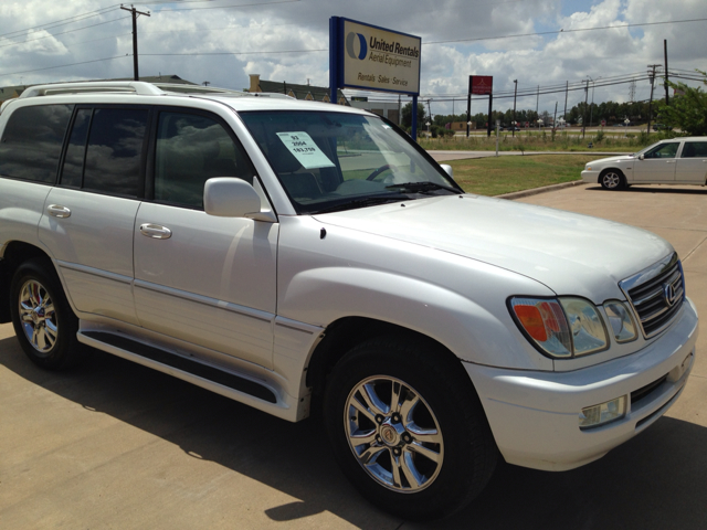 Lexus LX 470 2004 photo 3