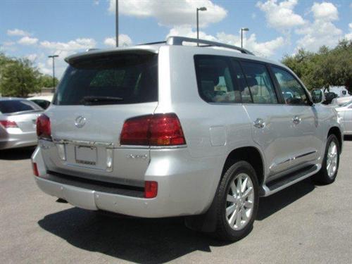 Lexus LX 570 2008 photo 4