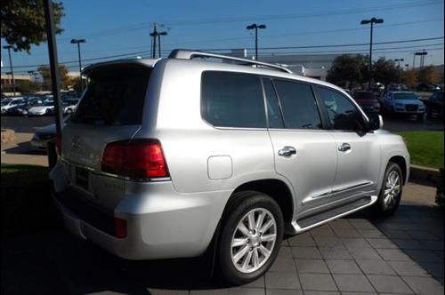 Lexus LX 570 2008 photo 2