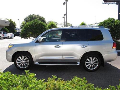 Lexus LX 570 2009 photo 3