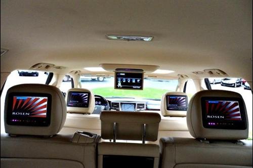 Lexus LX 570 2009 photo 4