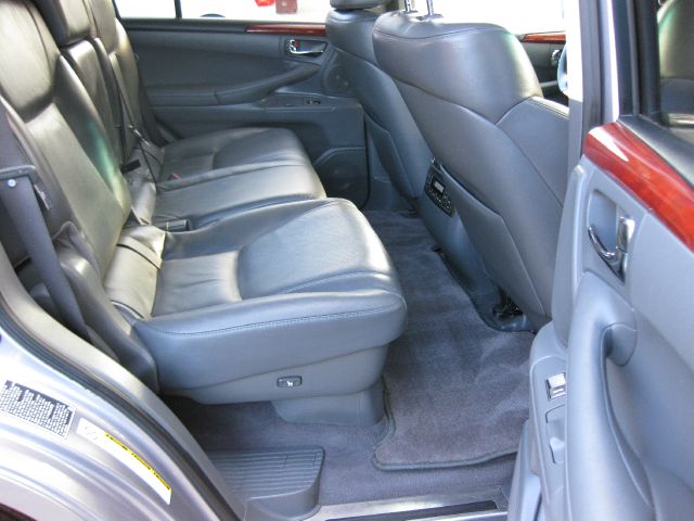 Lexus LX 570 2009 photo 19